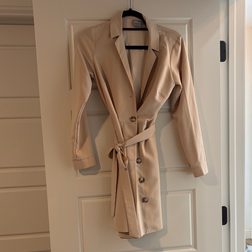 ASOS Cream Long Sleeve Dress - Picture 4 of 4